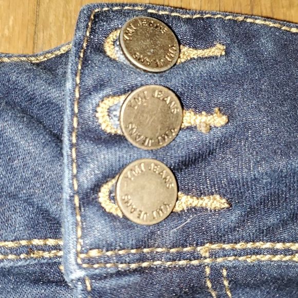 Ymi destroyed jean shorts size 3 - Picture 2 of 4